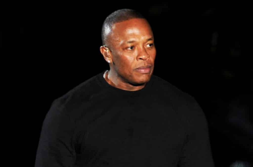 image-DrDre-recompensé-aux-grammye des arts à Compton