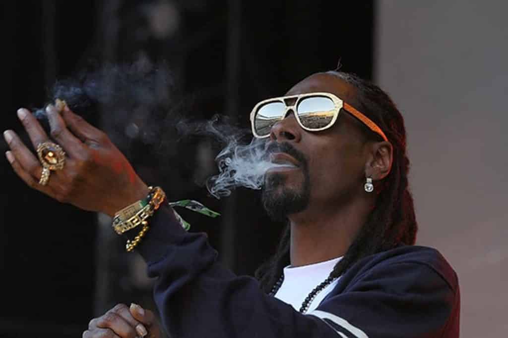 image snoop dogg smoke