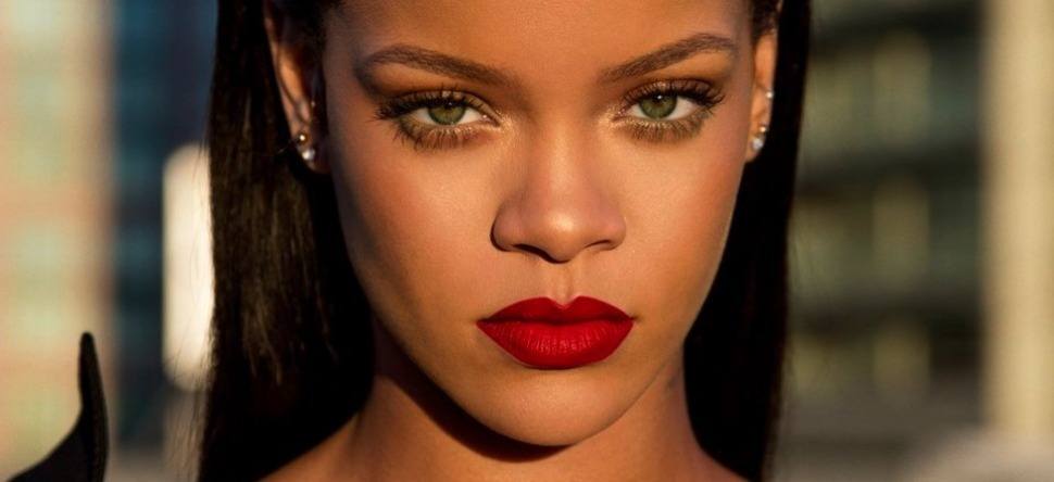 image-rihanna-taquine-ses-fans