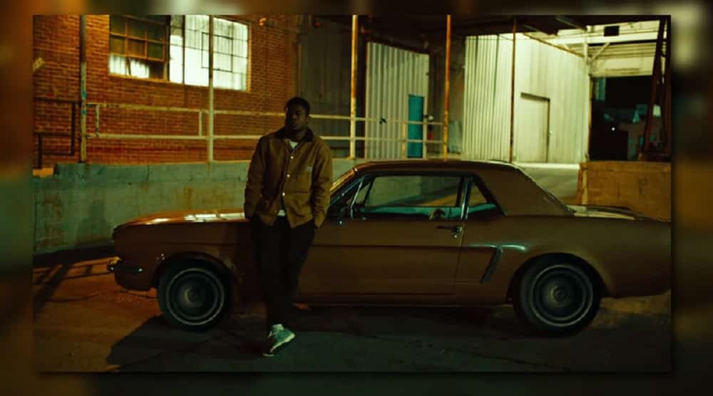 Face aux violences policières, Mick Jenkins reste positif dans "Carefree" [Clip]