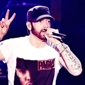 Eminem est le plus gros vendeur de la décennie en terme d'albums purs
