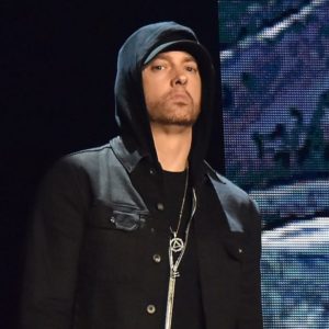 Eminem charbonne en studio en ce moment même