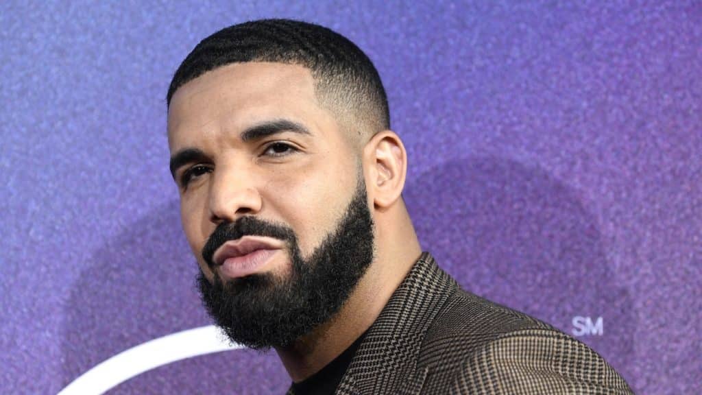 Drake récompensé du prix d'artiste de la décennie par Billboard