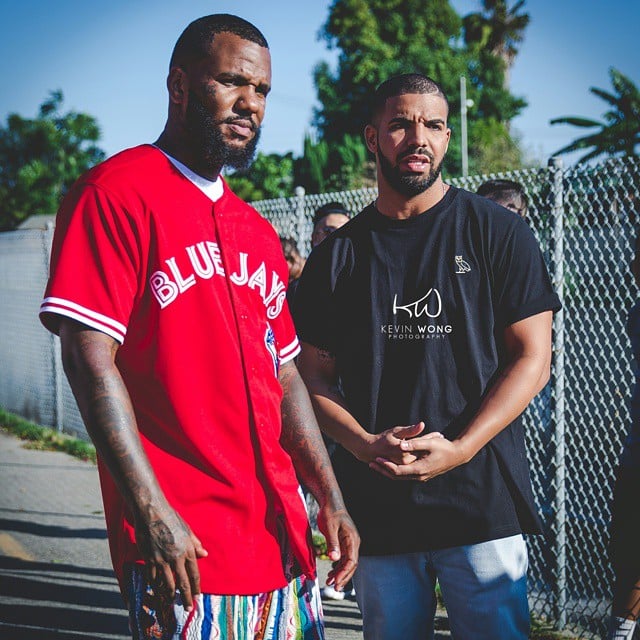 The Game et Drake côte à côte à l'extérieur