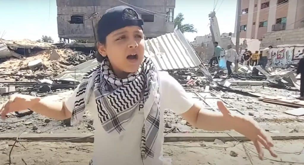 Un enfant palestinien reprend Eminem pour dénoncer la situation en Palestine