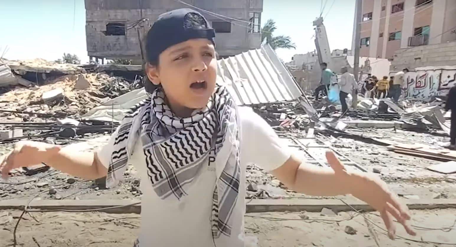 Un enfant palestinien reprend Eminem suite aux attaques israéliennes