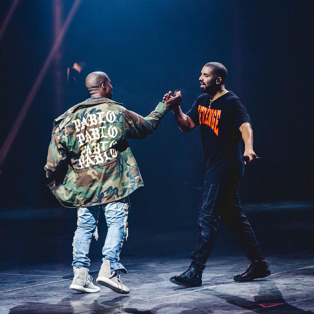 Kanye West propose à Drake de faire la paix lors d'un concert le 7