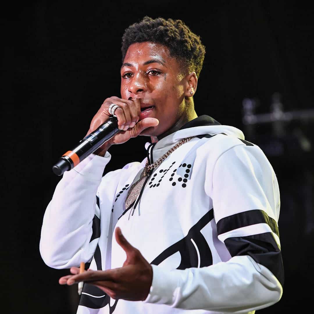 NBA Youngboy sends a death threat to his enemy with banknotes