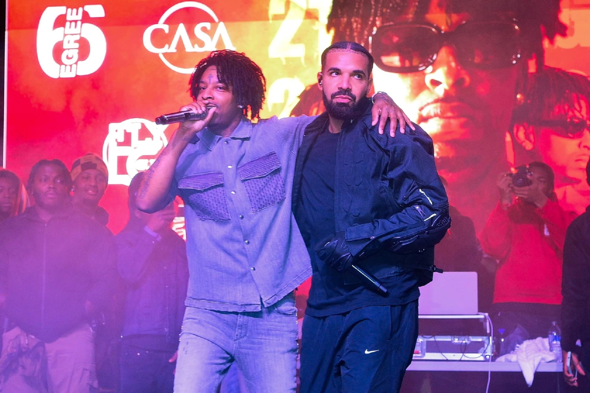 Drake et 21 Savage interprètent « Privileged Rappers » sur une fausse présentation de « A colors show » 