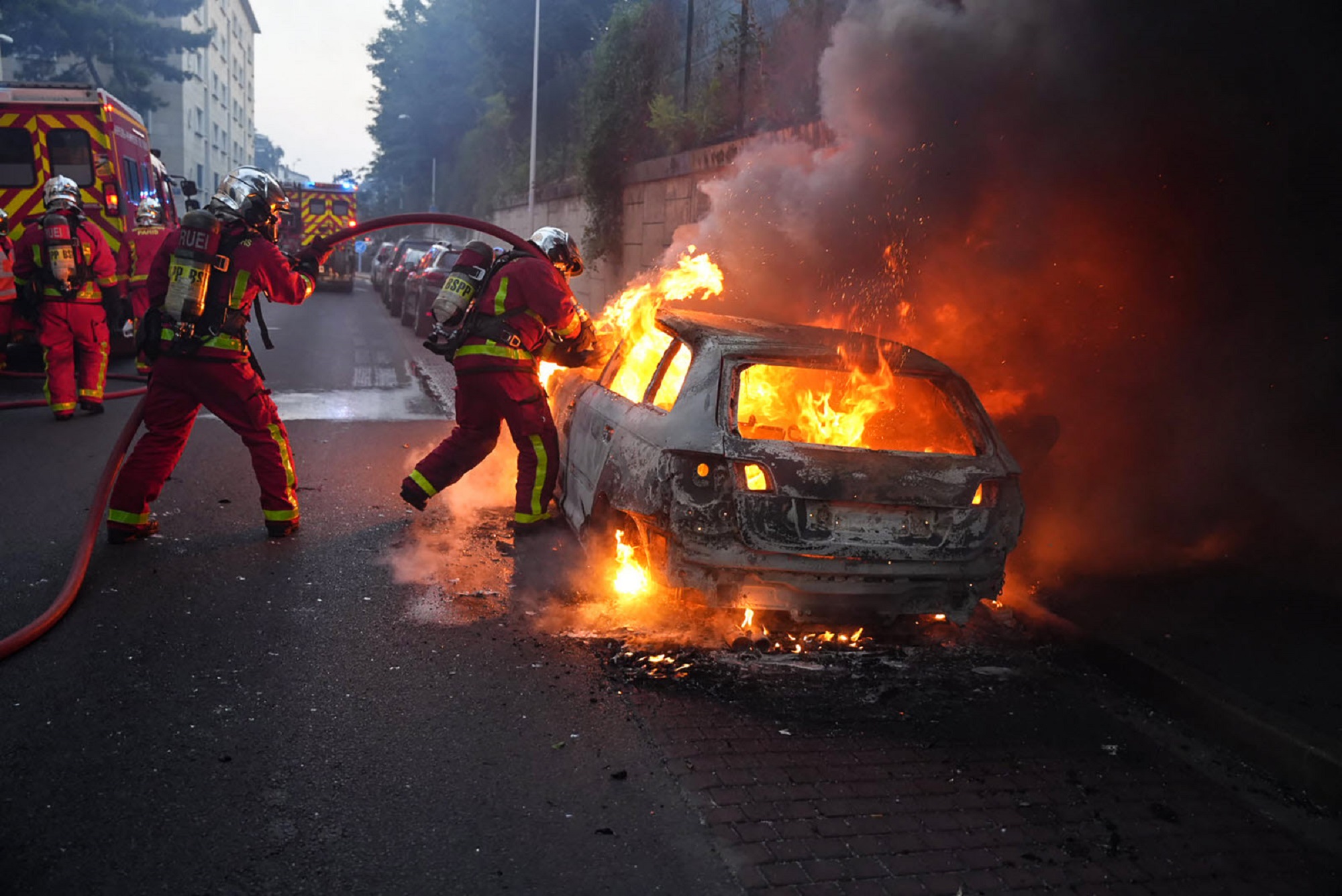 Rohff, Niska, Sadek, Gradur, Médine et bien d’autres ont réagi au drame de Nanterre