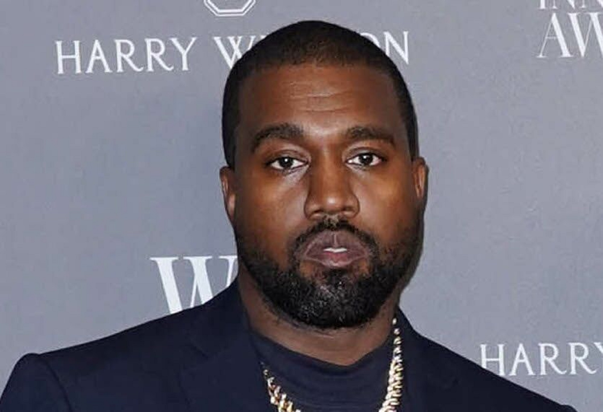 Kanye West : Un nouvel article de marque dévoile sa possible expansion ...