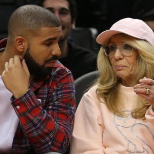 Drake-partage-moment-mere-collaboration-Bad-Bunny