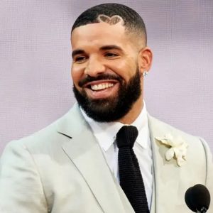 reaction-Drake-face-fan-qui-dort-cours-spectacle