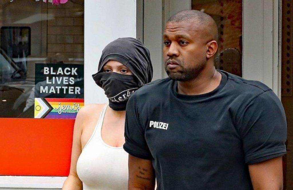 Kanye-West-Bianca-Censori-interdits-vie-bateaux-compagnie