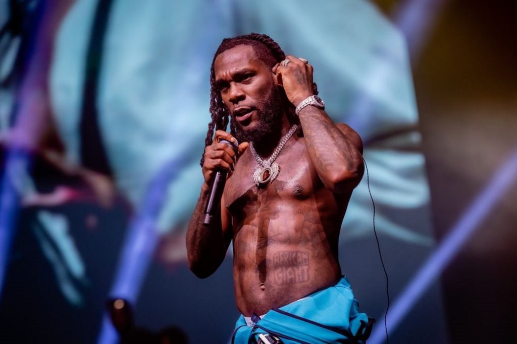 Burna-Boy-Voix-Afro-fusion-conquis-monde