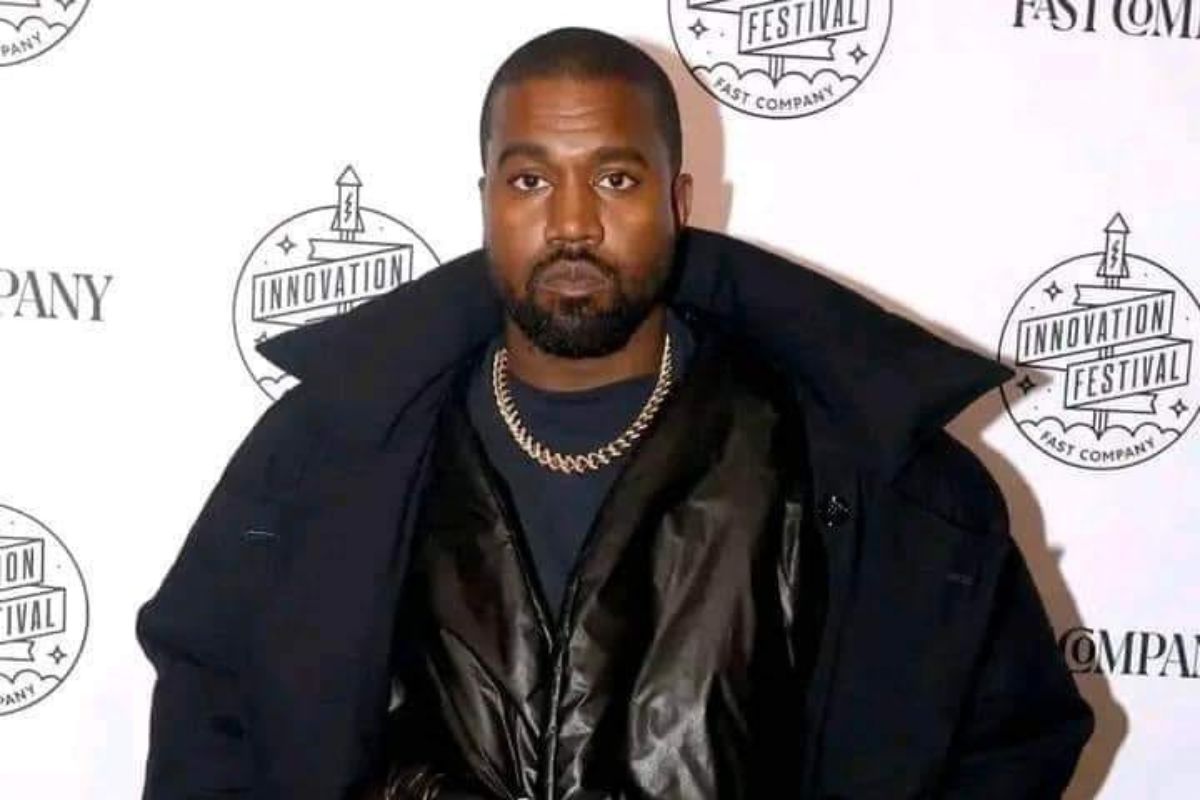 Kanye West est à nouveau en proie à des critiques pour propos antisémites