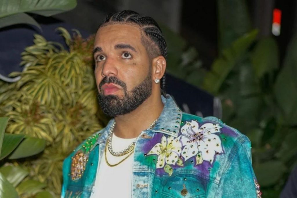 Drake demande journalistes intrusion manoir