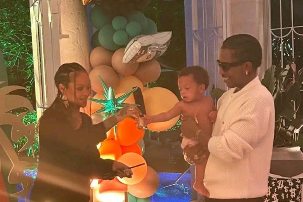 ASAP Rocky et Rihanna anniversaire de Riot rose