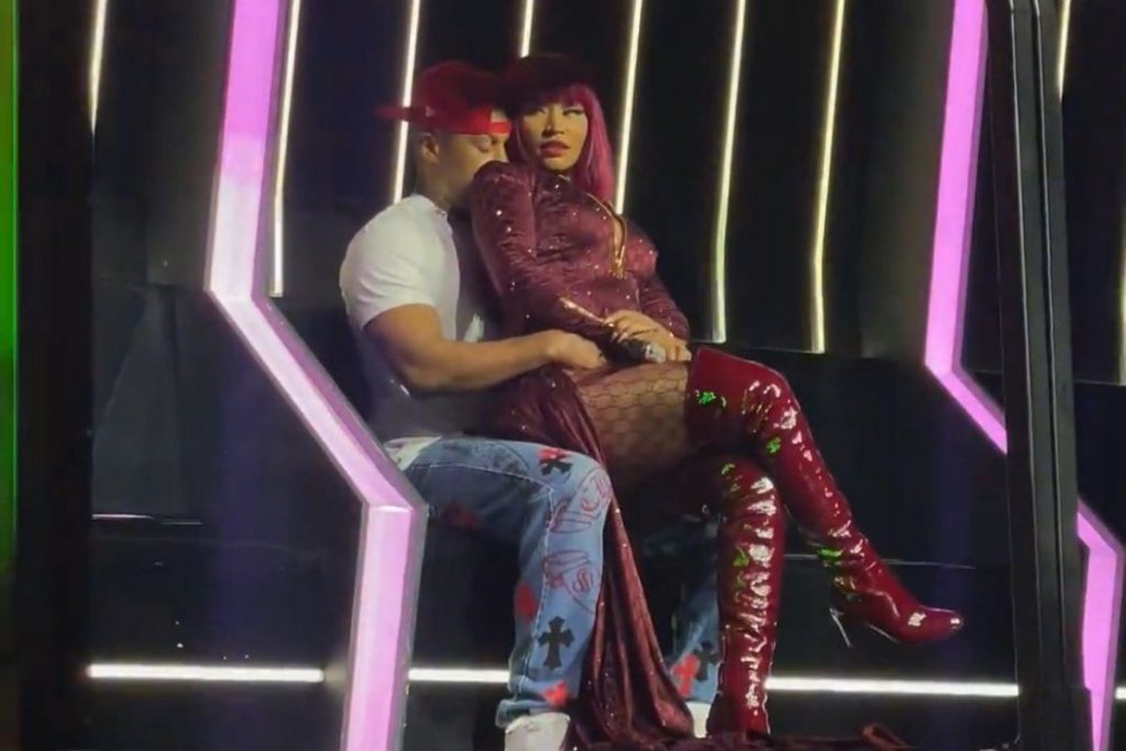 Nicki Minaj Kenneth Petty sur scène