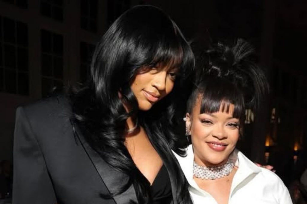 Rihanna et Angel Reese